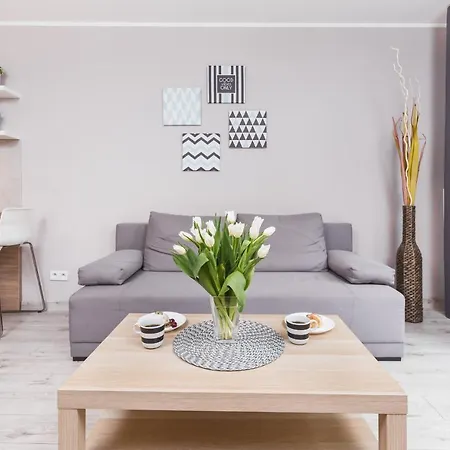 Flower Apartment