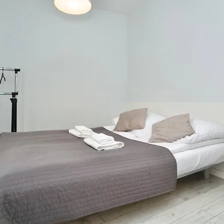 Flower Apartment