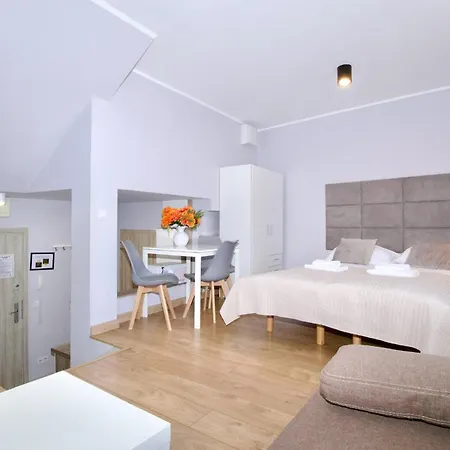 公寓 弗劳尔公寓 *