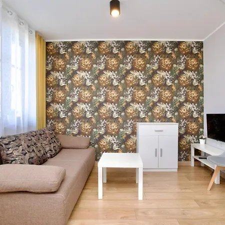Flower Apartment