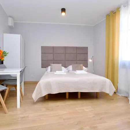 Flower Apartment *